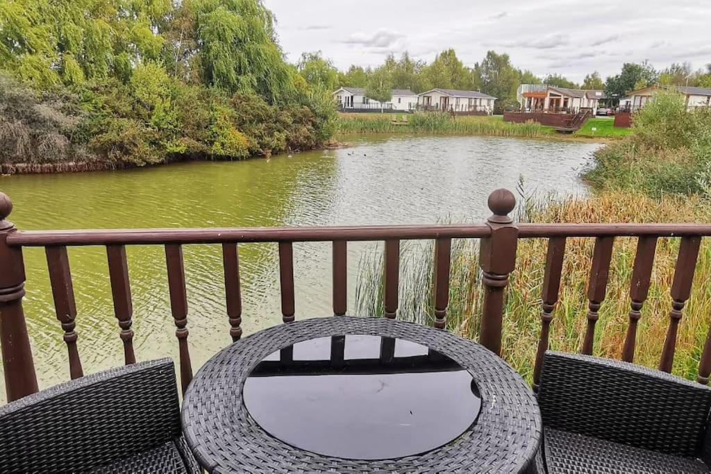 Lakeside View Wisbech Extérieur photo
