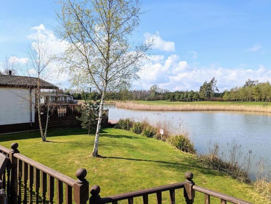 Lakeside View Wisbech Extérieur photo